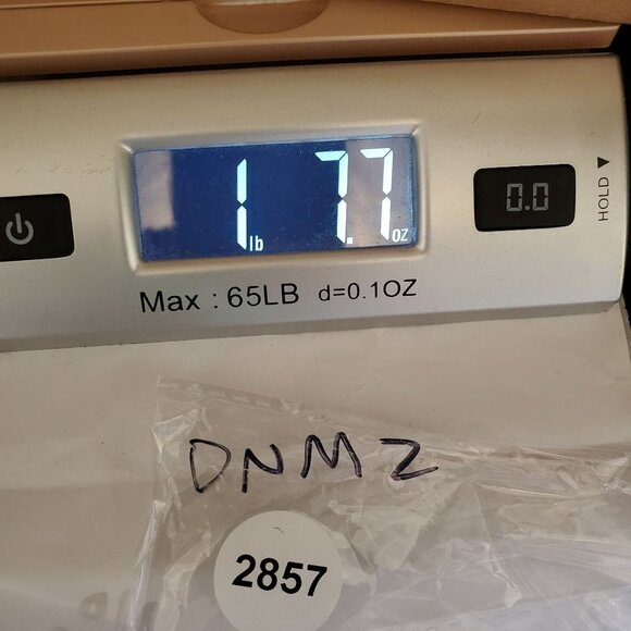 Old Navy High-Rise Wow Loose Jeans Womens Size 16 Tall NWT Straight Cut Denim - Picture 16 of 16